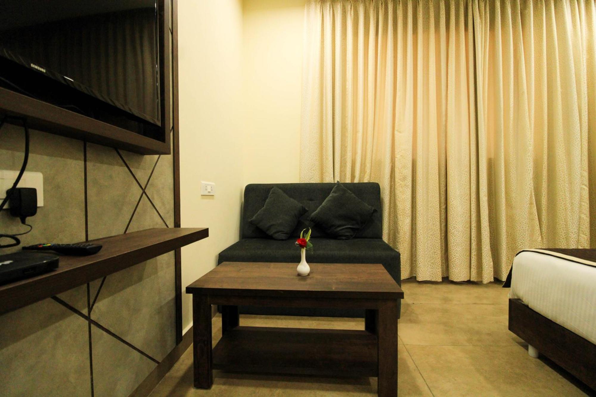 Anna Residency The Quintessential Boutique Hotel Puducherry Buitenkant foto
